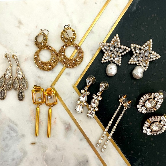 • 7 Pairs of Gorgeous Statement earrings (Scroll pictures) - Picture 4 of 4